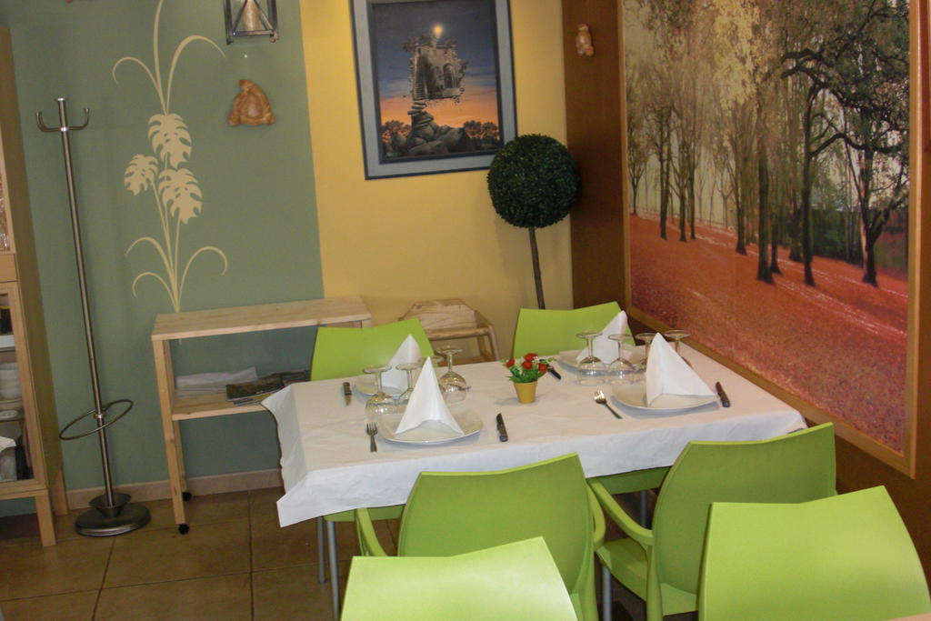 Ca La Conxita Hostal & Restaurante Hotell La Vajol Exteriör bild